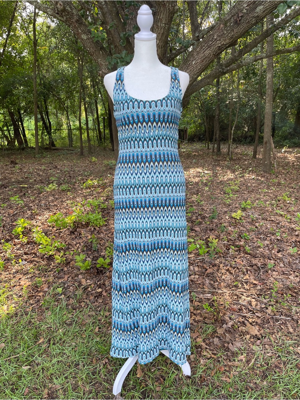 Trina Turk Blue Patterned Scoop Neck Maxi Dress, size 4